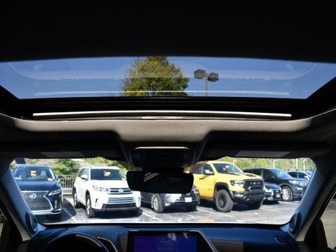 Used 2023 Toyota Highlander Limited image 31