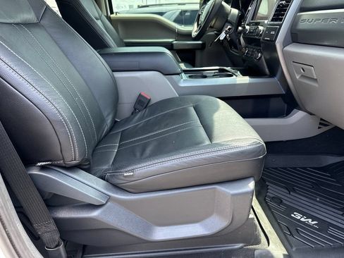 Used 2022 Ford F250 XLT w/ XLT Premium Package AWD/4WD image 14