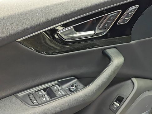 Used 2017 Audi Q7 3.0T Prestige w/ Prestige Package image 20