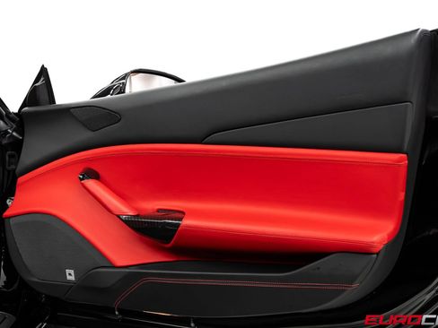 Used 2018 Ferrari 488 Spider RWD image 29