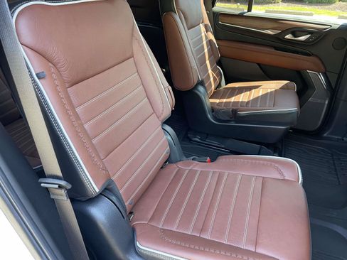 Used 2023 GMC Yukon Denali Ultimate AWD/4WD image 22