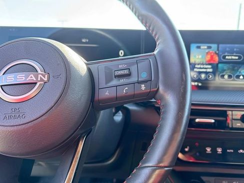 Used 2025 Nissan Kicks SR w/ SR Premium Package image 31