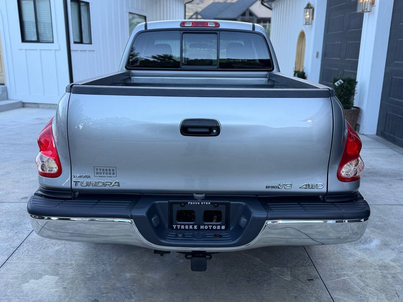 Used 2005 Toyota Tundra SR5 w/ TRD Off-Road Pkg AWD/4WD image 10