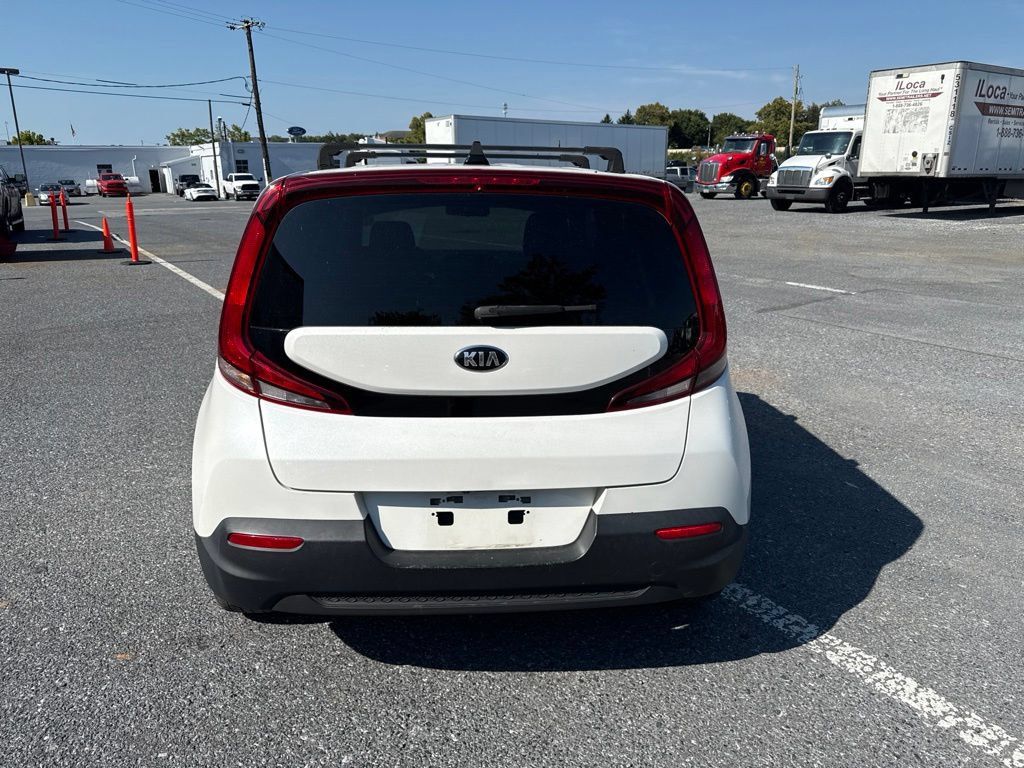 Used 2020 Kia Soul LX FWD image 4