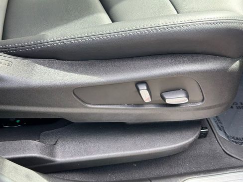 Used 2023 Cadillac XT5 Luxury FWD image 34