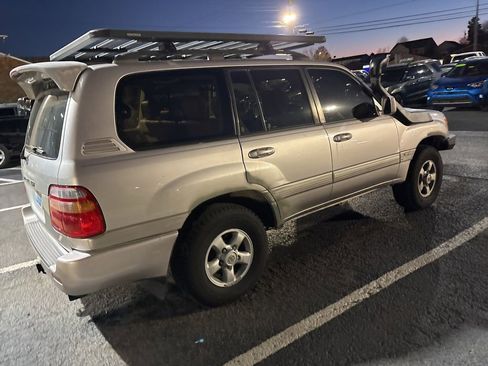 Used 2000 Toyota Land Cruiser image 9