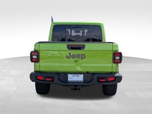 Used 2025 Jeep Gladiator Rubicon w/ Convenience Group AWD/4WD image 5