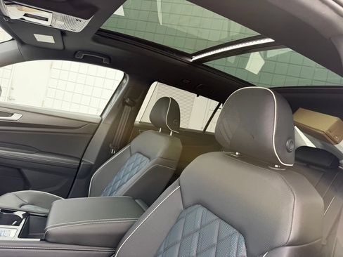 New 2026 Volkswagen Atlas Cross Sport SEL Premium R-Line AWD/4WD image 18
