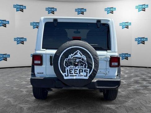 Used 2022 Jeep Wrangler Unlimited Sport w/ Sun And Sound Package AWD/4WD image 5