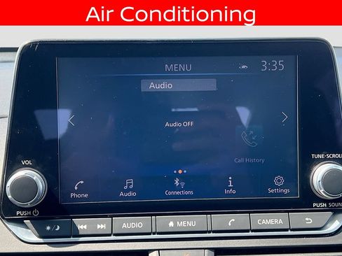 Used 2025 Nissan Altima 2.5 SV FWD image 14