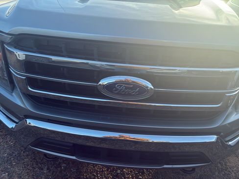 Used 2021 Ford F150 Lariat w/ Equipment Group 501A Mid image 2