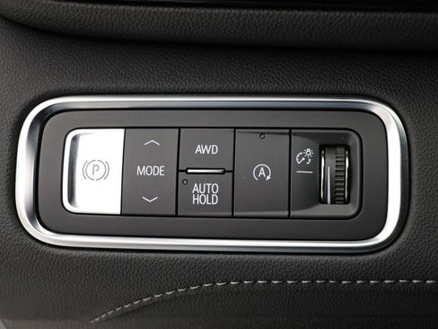 Used 2025 Buick Enclave Preferred image 25