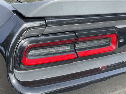 Used 2018 Dodge Challenger SXT Plus image 7