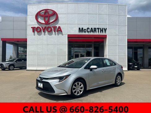 Used 2024 Toyota Corolla LE FWD image 1