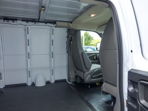 New 2026 Chevrolet Express 2500 w/ Communications Package RWD image 15