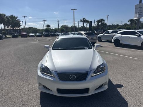 Used 2014 Lexus IS 250C w/ Luxury Package RWD image 2