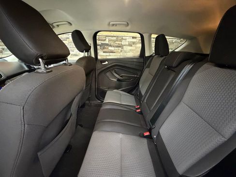 Used 2019 Ford Escape SE image 27