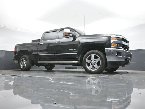 Used 2016 Chevrolet Silverado 2500 LTZ w/ Duramax Plus Package image 11