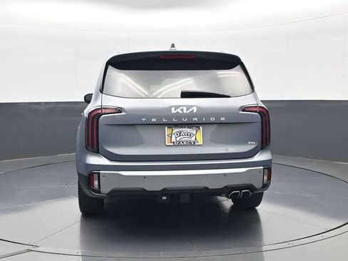 Used 2024 Kia Telluride EX w/ EX Captain's Chair Package AWD/4WD image 6
