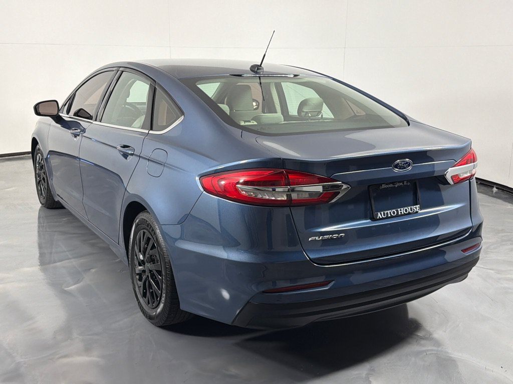 Used 2019 Ford Fusion S FWD image 7