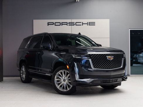 Used 2023 Cadillac Escalade Premium Luxury RWD image 9