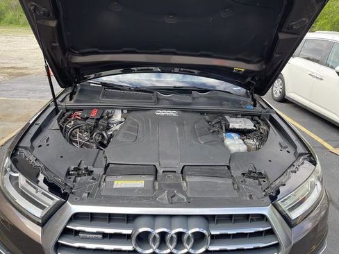 Used 2017 Audi Q7 3.0T Premium Plus w/ Premium Plus Package AWD/4WD image 25