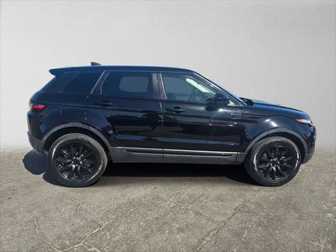 Used 2018 Land Rover Range Rover Evoque SE AWD/4WD image 2