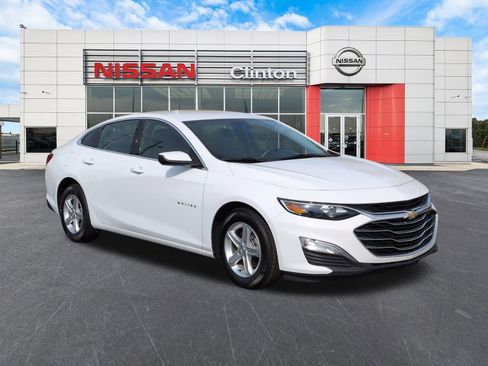 Used 2024 Chevrolet Malibu LS FWD image 1