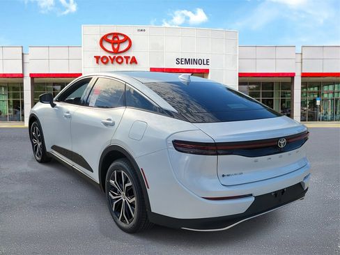 New 2026 Toyota Crown XLE image 4