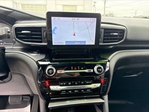 Used 2023 Ford Explorer ST-Line w/ Class IV Trailer Tow Package image 19