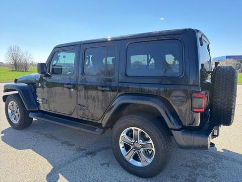 Used 2022 Jeep Wrangler Unlimited Sahara w/ LED Lighting Group image 3