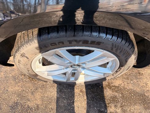 Used 2017 Audi A4 2.0T Premium image 42