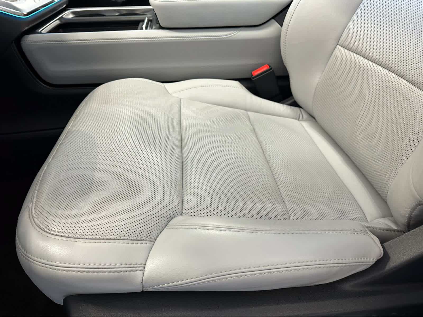 Certified 2025 Ford Expedition Platinum AWD/4WD image 21