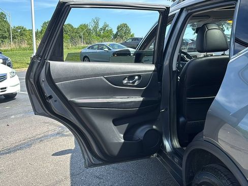 Used 2015 Nissan Rogue SL w/ SL Premium Package AWD/4WD image 27