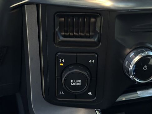 Used 2022 Ford F150 Lariat image 16
