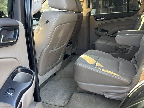 Used 2016 GMC Yukon SLT w/ Open Road Package AWD/4WD image 12