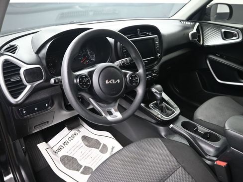 Certified 2022 Kia Soul LX image 13