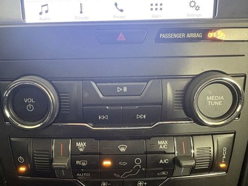 Used 2019 Ford Explorer XLT w/ Equipment Group 201A image 24