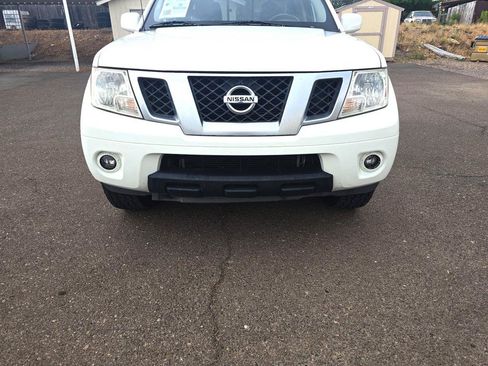 Used 2018 Nissan Frontier PRO-4X AWD/4WD image 27