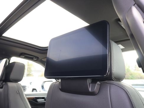 Used 2025 Chevrolet Tahoe High Country image 44