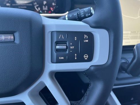 New 2026 Land Rover Defender 130 X-Dynamic SE AWD/4WD image 28