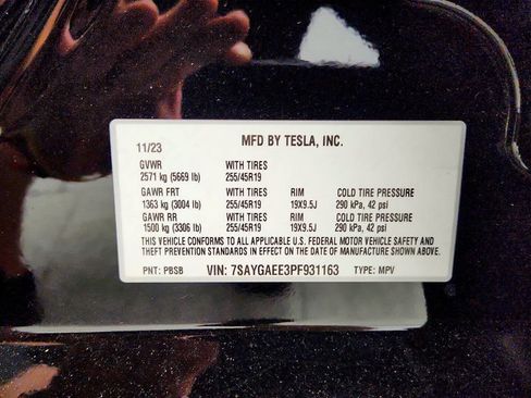 Used 2023 Tesla Model Y Long Range AWD/4WD image 23