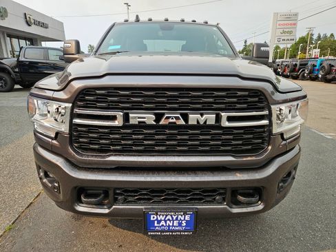 Used 2024 RAM 3500 Big Horn w/ Sport Appearance Package AWD/4WD image 8
