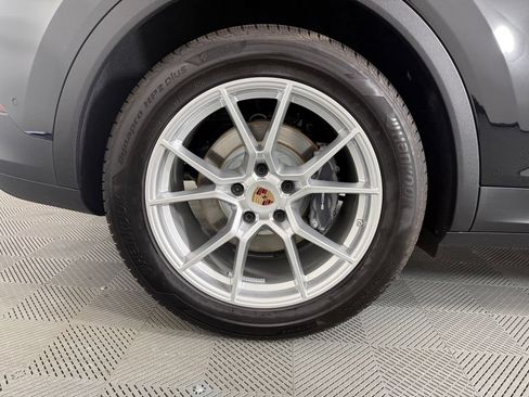 Certified 2026 Porsche Cayenne Coupe AWD/4WD image 13