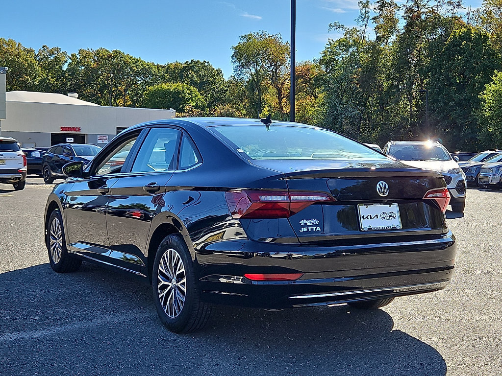 Used 2021 Volkswagen Jetta SE w/ SE Cold Weather Package FWD image 4