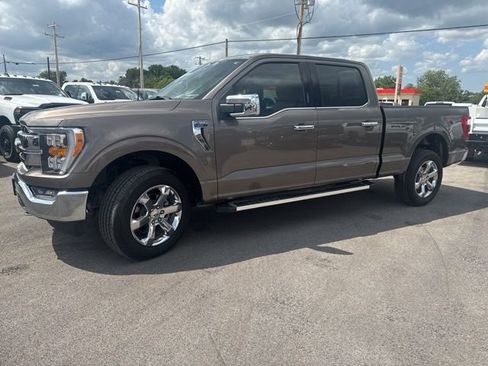 Used 2022 Ford F150 Lariat image 3