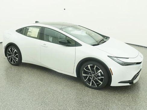 New 2026 Toyota Prius Plug-In Hybrid image 12