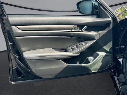 Used 2020 Honda Accord LX image 31