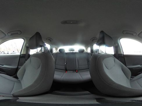 Used 2025 Kia K4 FWD image 41