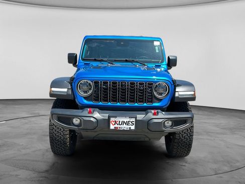 Used 2024 Jeep Wrangler Unlimited Rubicon w/ Technology Group AWD/4WD image 2